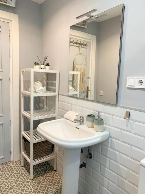 Bright Flat Rosaleda Apartment Malaga Luaran gambar
